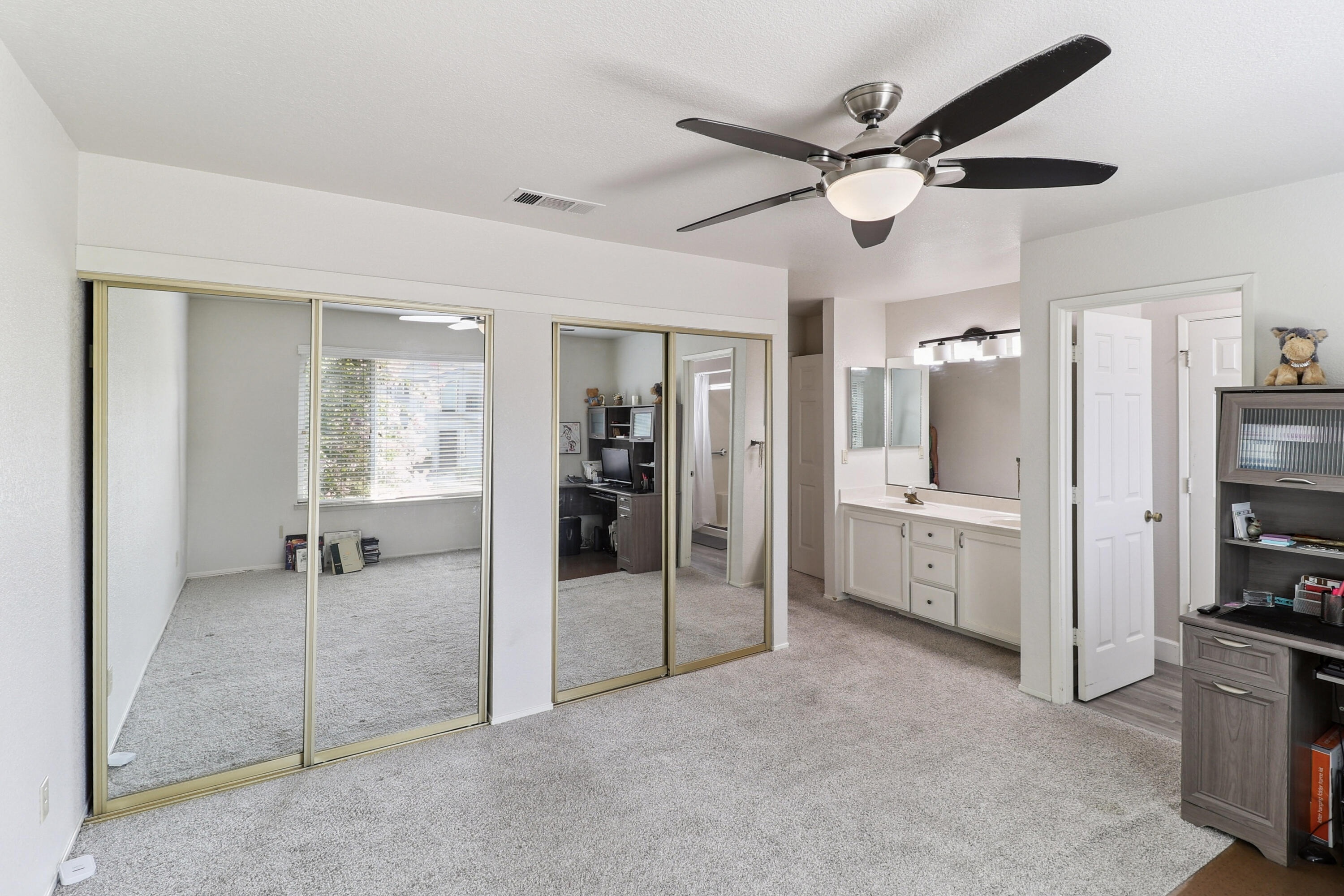 200 Ridgetop Drive, Unit 4 Redding, CA 96003 - Photo 27 of 34 27-08