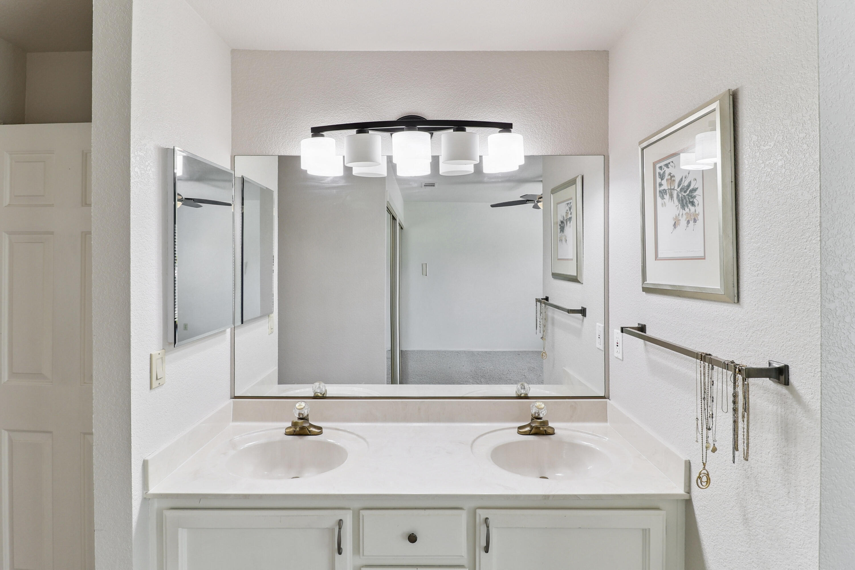 200 Ridgetop Drive, Unit 4 Redding, CA 96003 - Photo 28 of 34 28-10