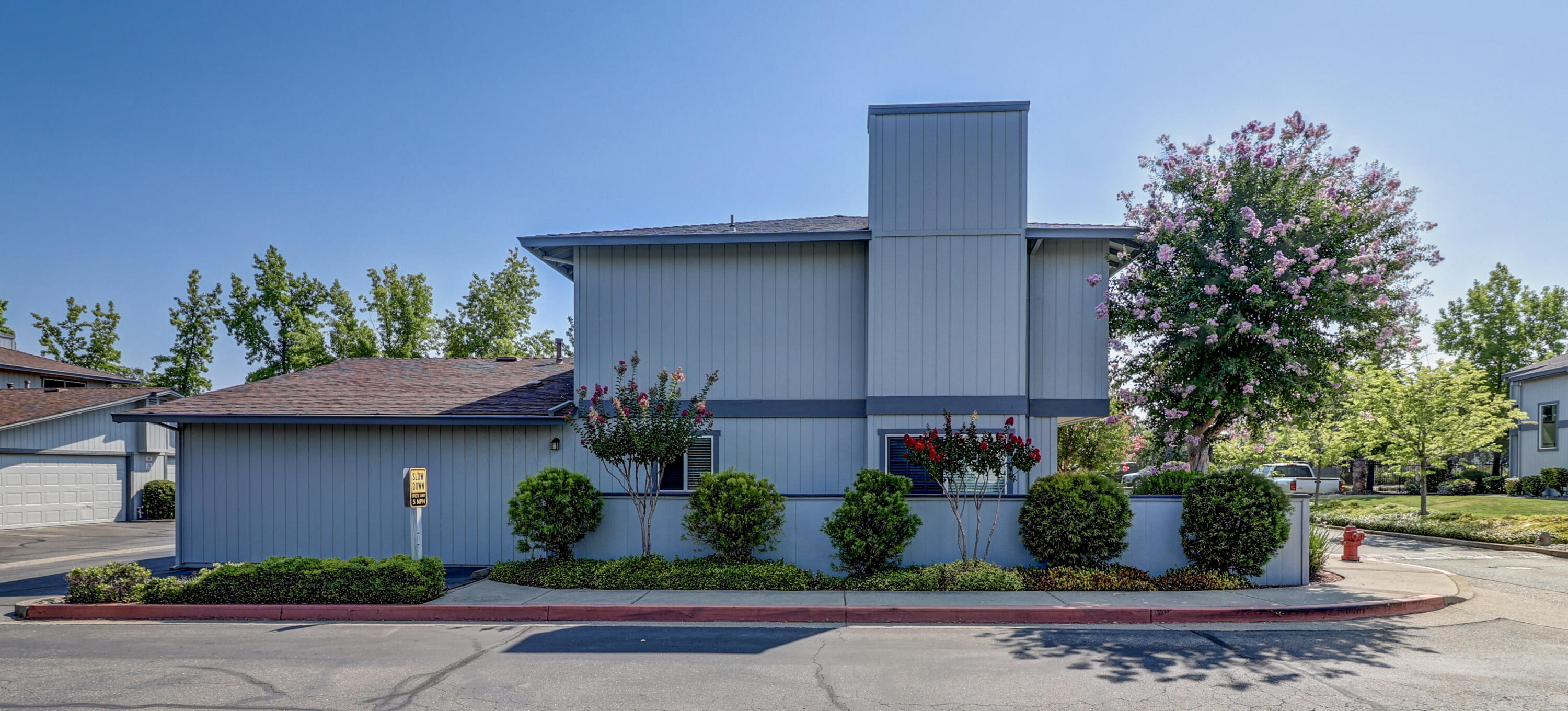 200 Ridgetop Drive, Unit 4 Redding, CA 96003 - Photo 7 of 34 7-IMG_9268_69_70_71_72