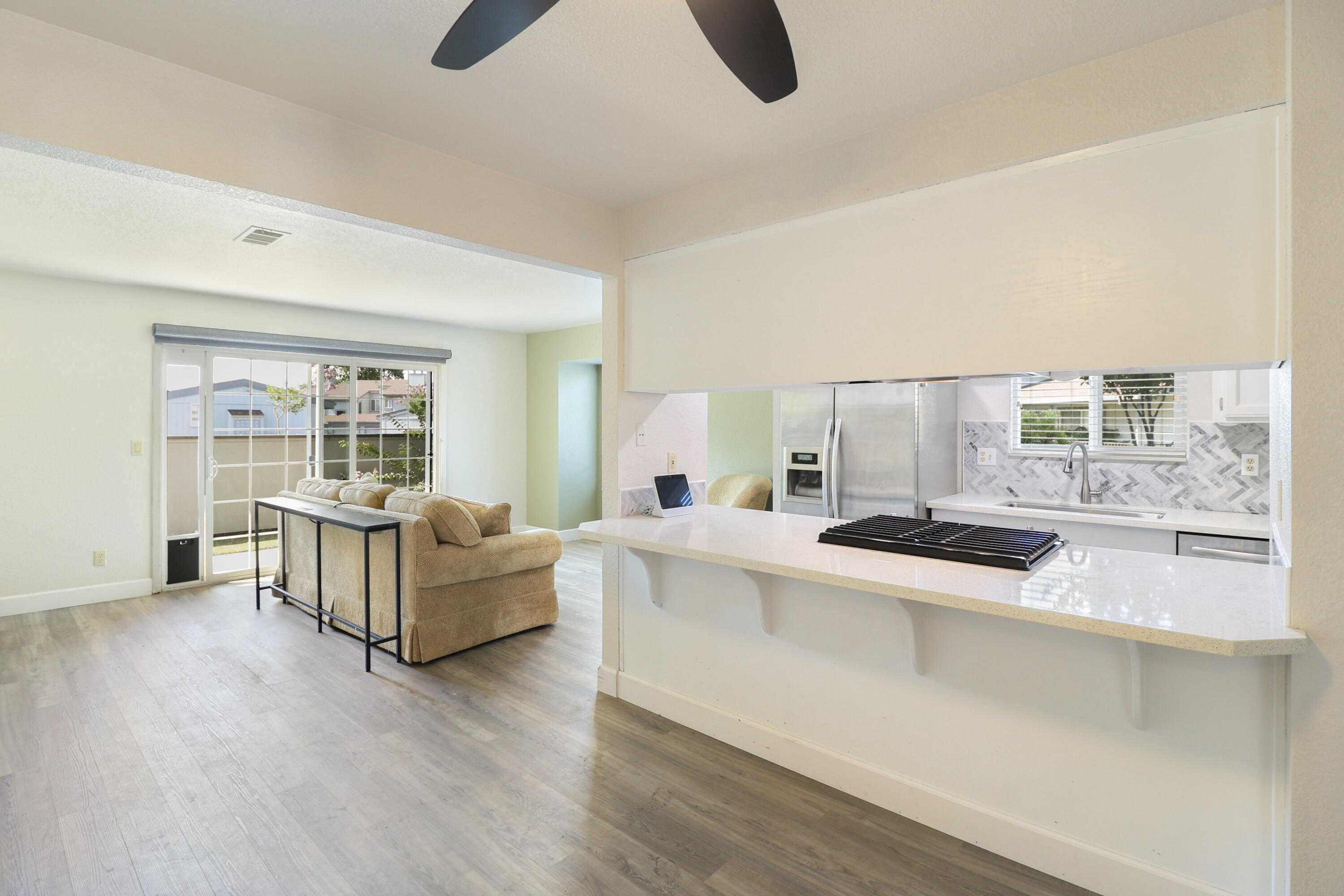 200 Ridgetop Drive, Unit 4 Redding, CA 96003 - Photo 8 of 34 8-03