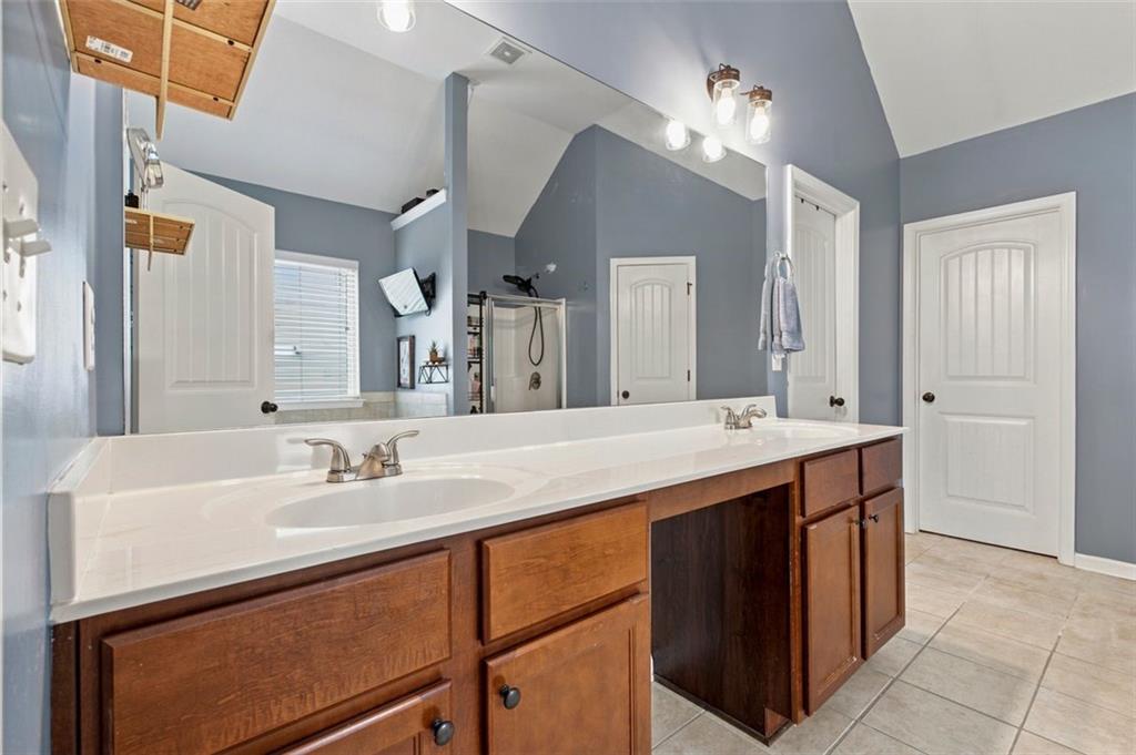4240 Henry Road Southwest Snellville, GA 30039 - Photo 20 of 31 Gallery Image 20