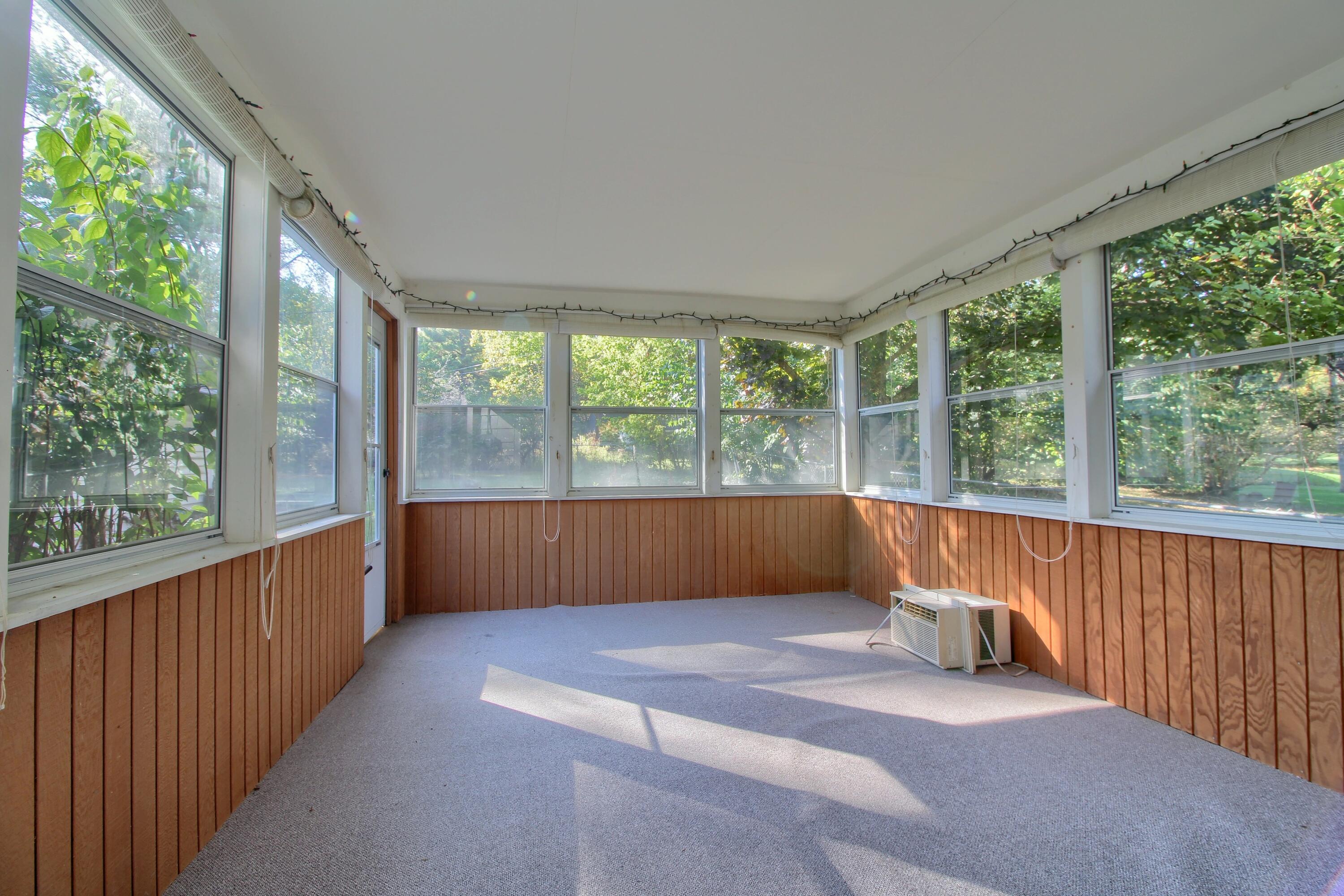 3389 Beaumont Road Ann Arbor, MI 48105 - Photo 21 of 35 18-Sun-Room