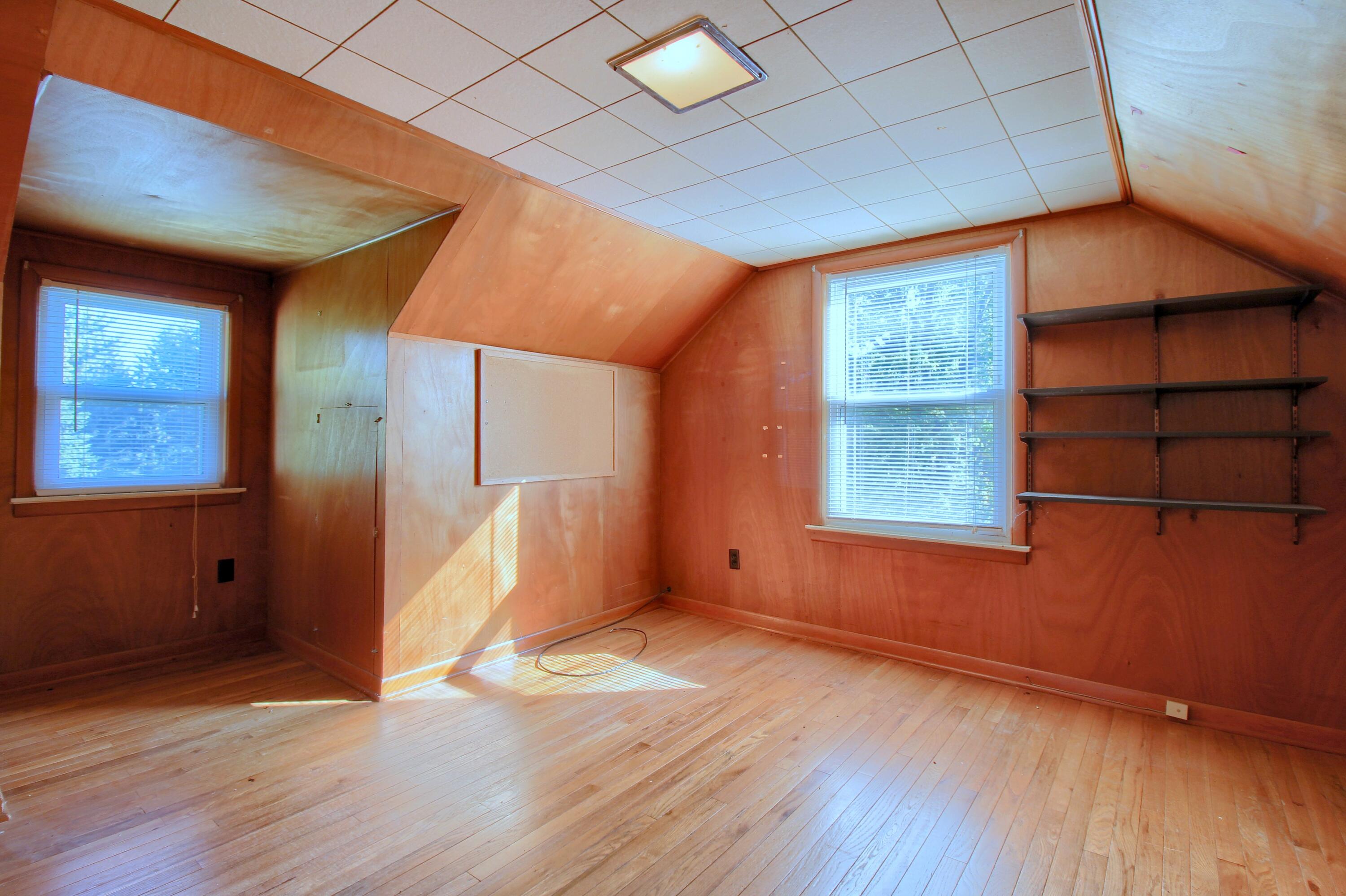 3389 Beaumont Road Ann Arbor, MI 48105 - Photo 23 of 35 20-Primary-Bedroom