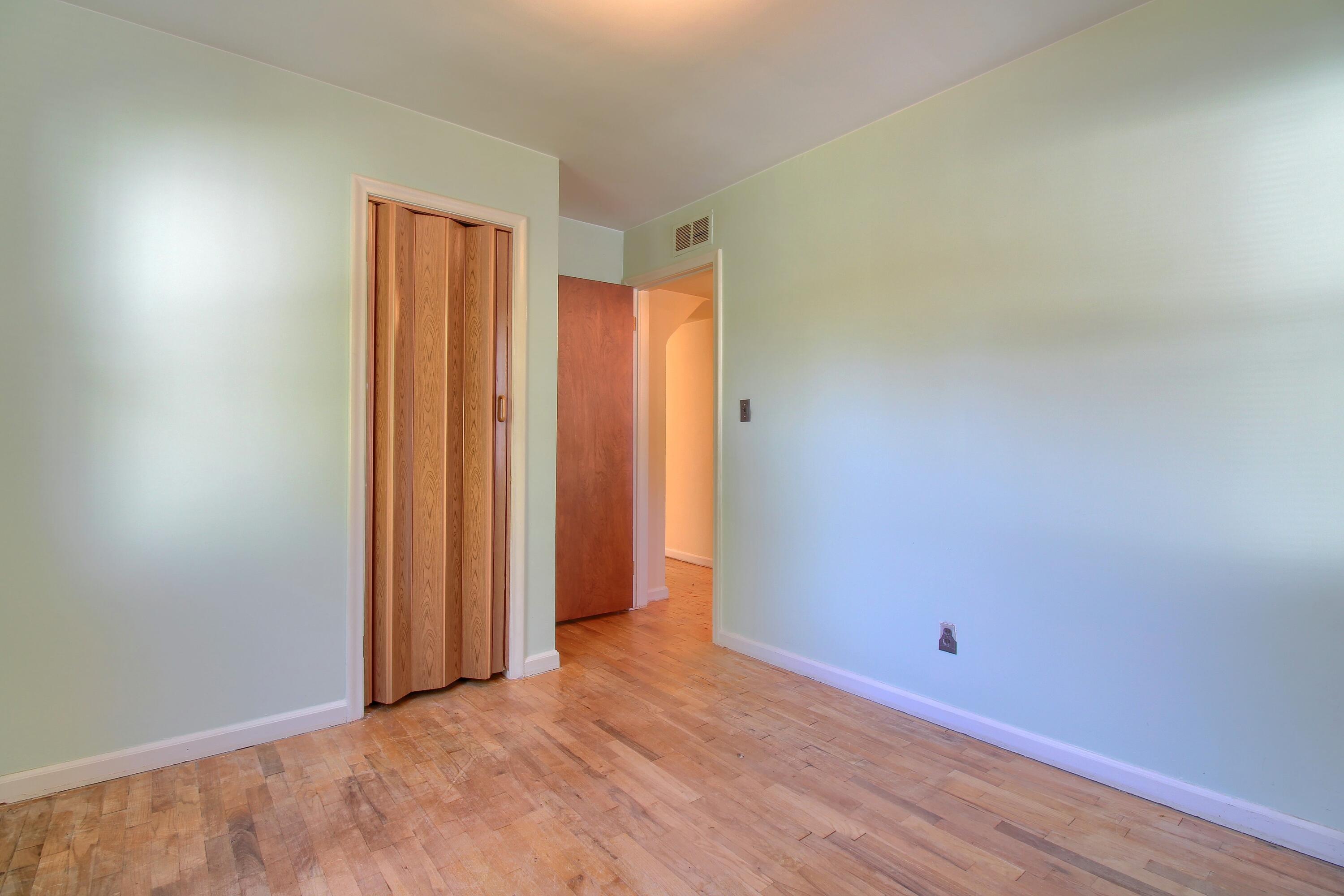 3389 Beaumont Road Ann Arbor, MI 48105 - Photo 28 of 35 25-3rd-Bedroom-2nd-View