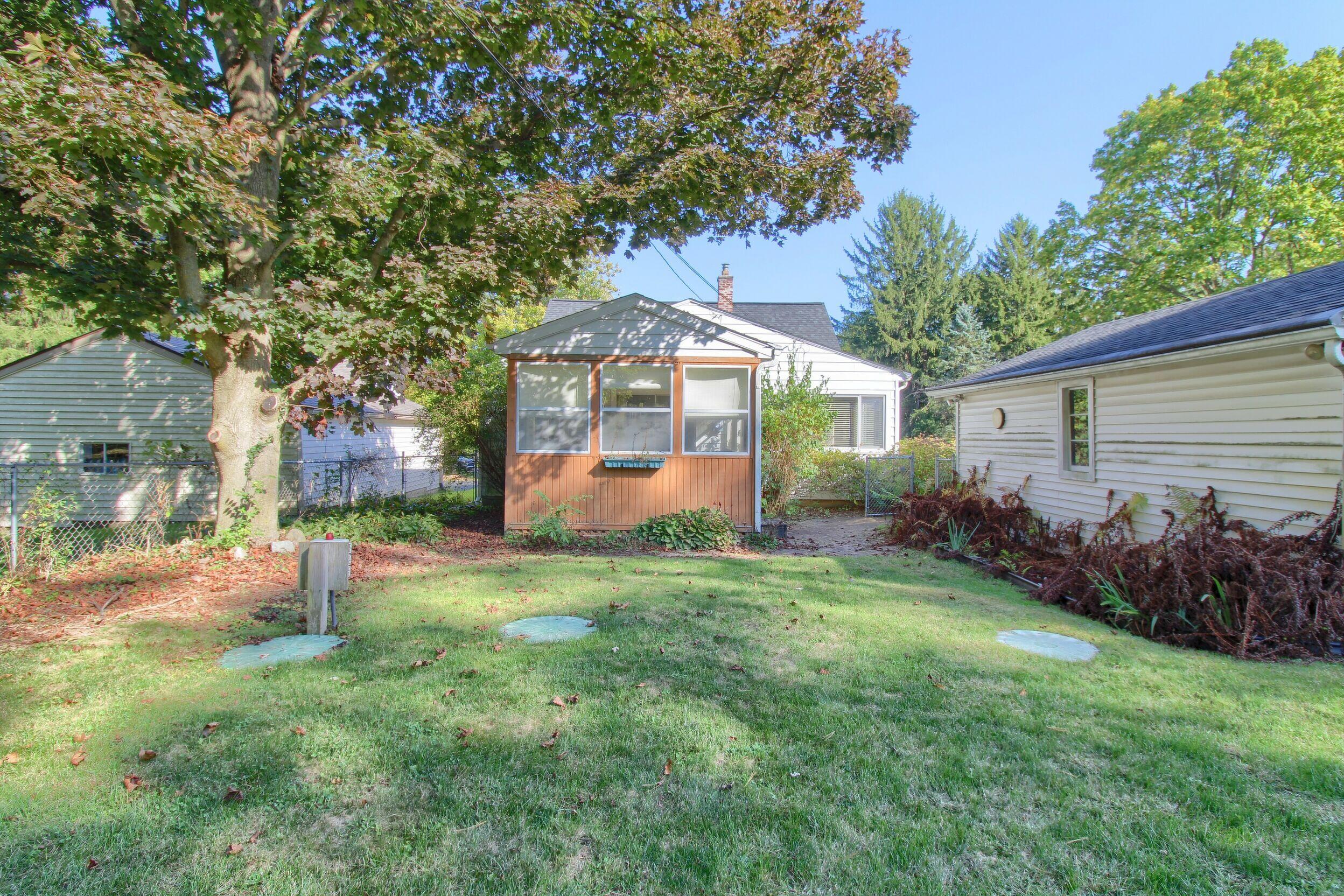 3389 Beaumont Road Ann Arbor, MI 48105 - Photo 3 of 35 Back Yard