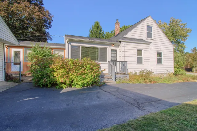 $349,000 | 3389 Beaumont Road, Ann Arbor, MI 48105