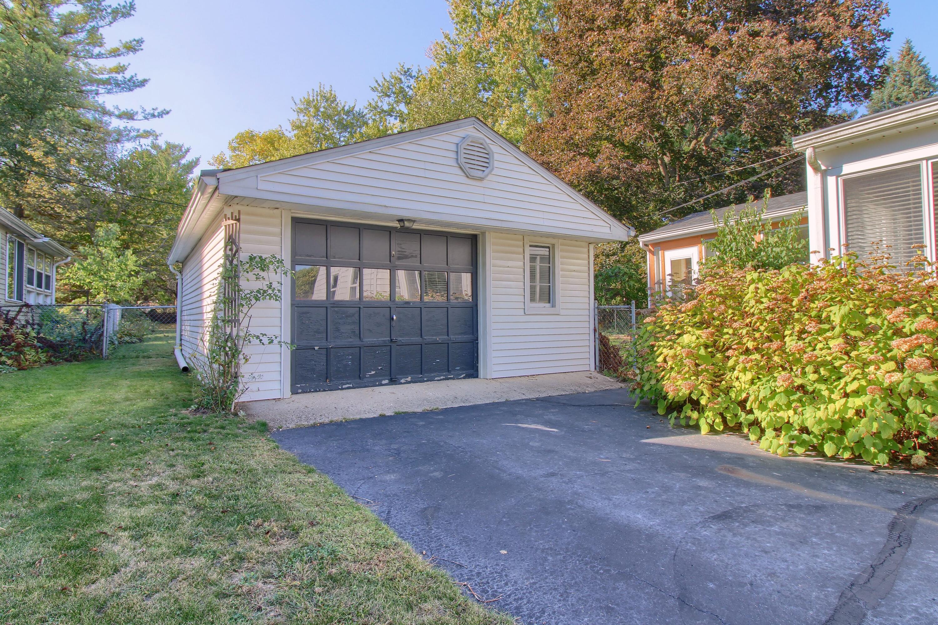 3389 Beaumont Road Ann Arbor, MI 48105 - Photo 35 of 35 32-Garage