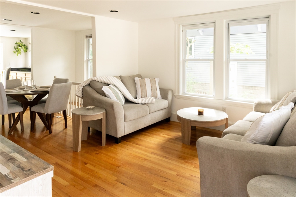 15 Murray Hill Road Medford, MA 02155 - Photo 4 of 37 Gallery Image 4