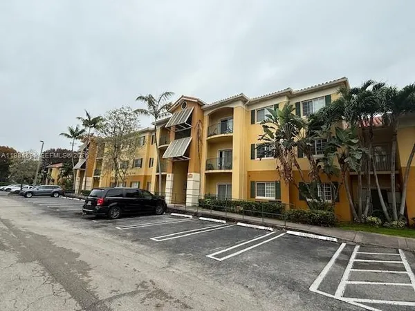 $2,300 | 7200 Northwest 114th Avenue, Unit 111, Doral, FL 33178