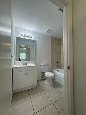 $2,300 | 7200 Northwest 114th Avenue, Unit 111, Doral, FL 33178