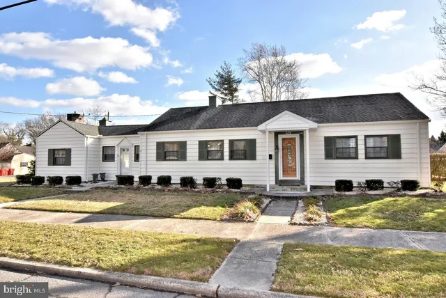 $310,000 | 521 West Locust Street, Seaford, DE 19973