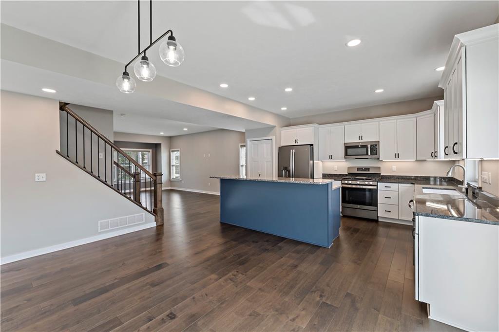 416 Friday Road Pittsburgh, PA 15209 - Photo 11 of 44