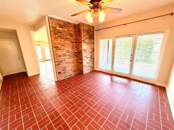 $2,050 | 2018 Tree House Lane, Plano, TX 75023