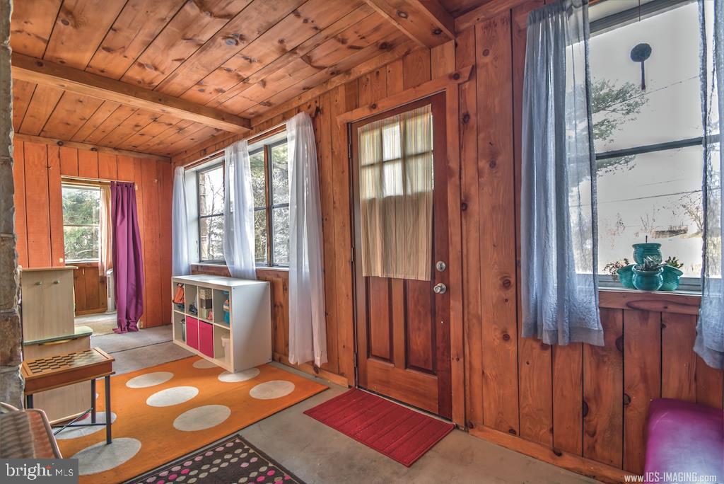 3029 Spring Road Carlisle, PA 17013 - Photo 2 of 24 Gallery Image 2