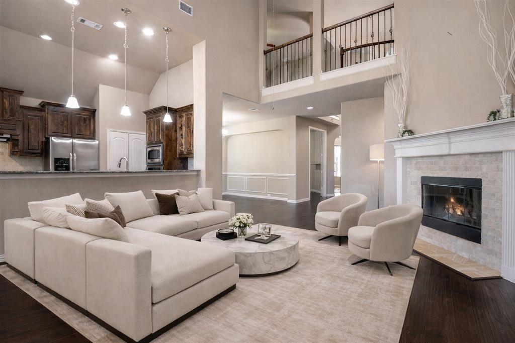 1398 Ranch Gate Lane Frisco, TX 75036 - Photo 13 of 35 Living Room