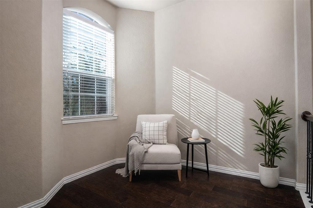 1398 Ranch Gate Lane Frisco, TX 75036 - Photo 19 of 35 Nook on second floor