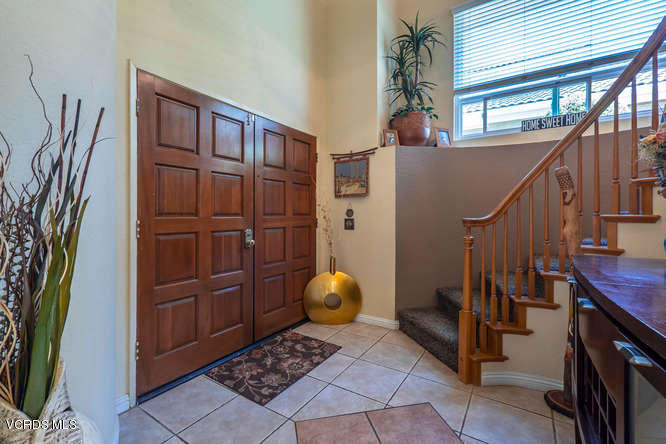 40 Valley Crest Road Simi Valley, CA 93065 - Photo 12 of 38 a view of entryway and hall