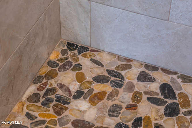 40 Valley Crest Road Simi Valley, CA 93065 - Photo 26 of 38 a view of a bathroom