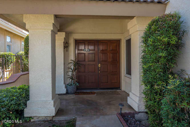 40 Valley Crest Road Simi Valley, CA 93065 - Photo 8 of 38 a front view of a house