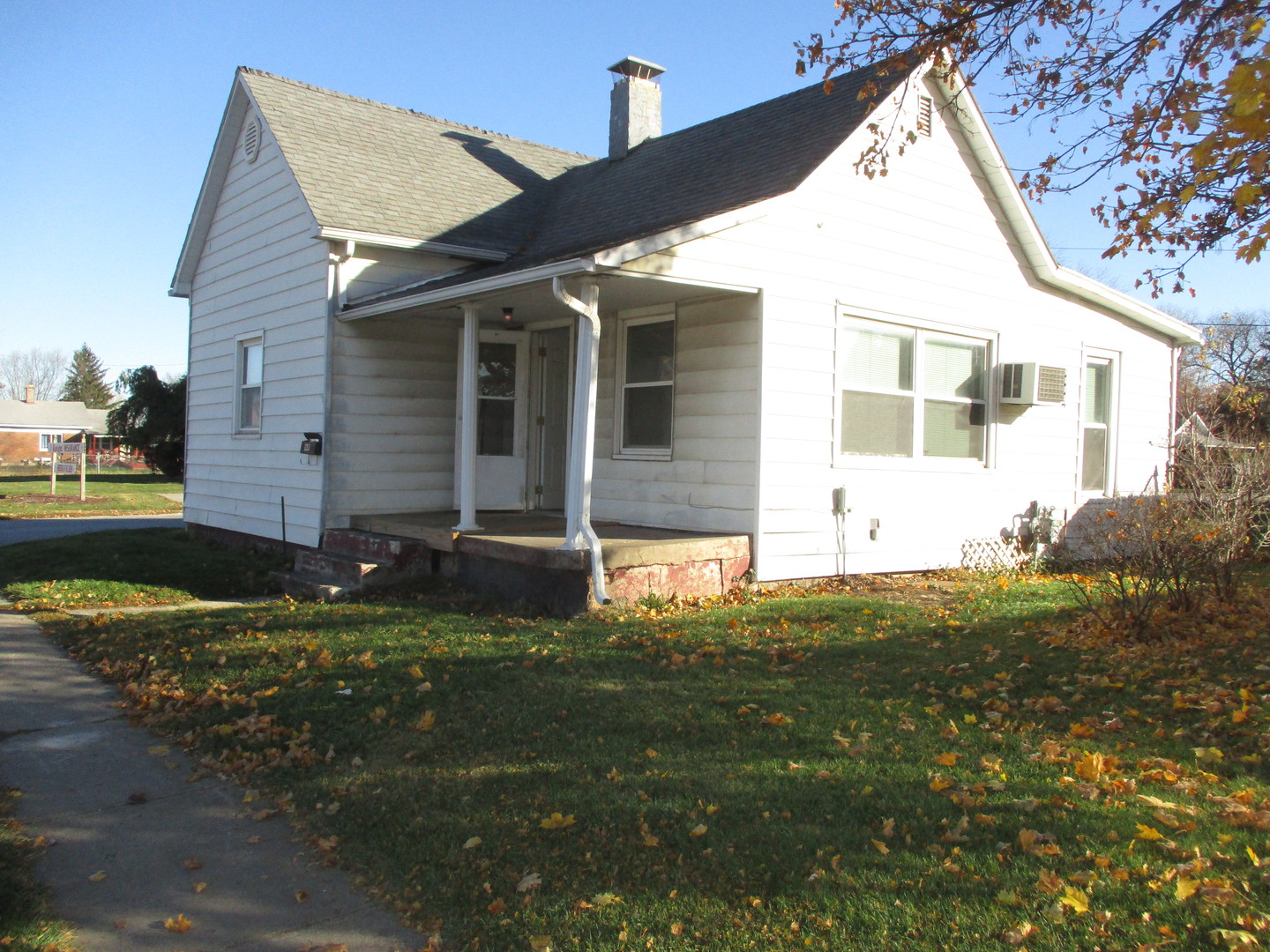 a view of backyard of house