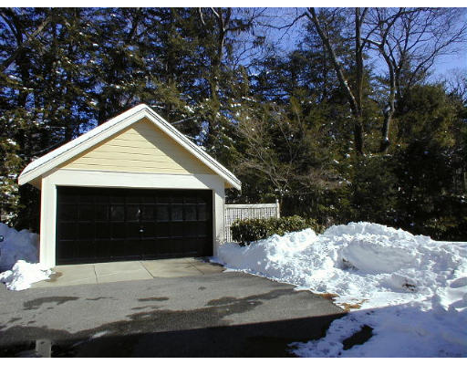 24 Livermore Road Wellesley, MA 02481 - Photo 22 of 23