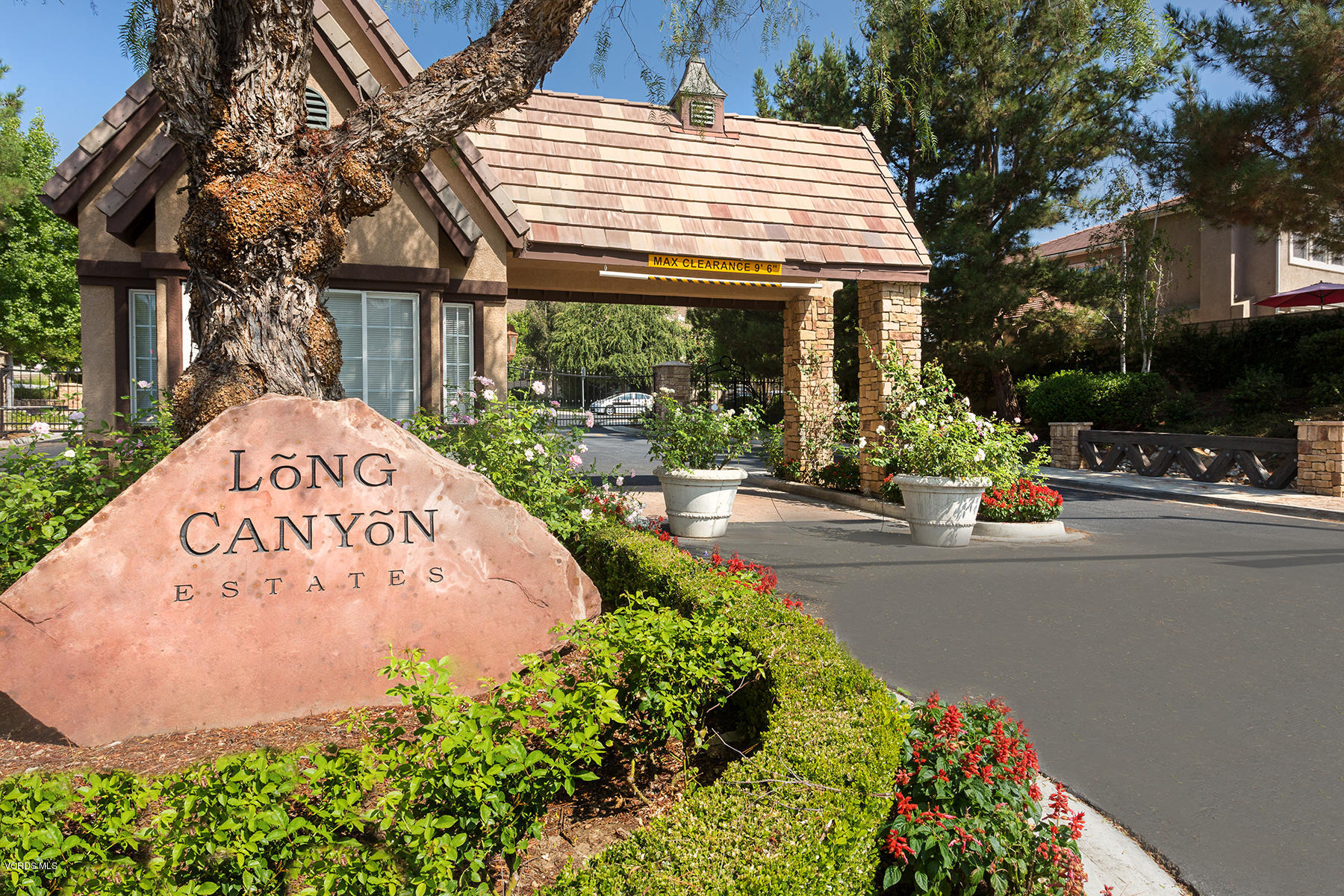 172 Park Hill Road Simi Valley, CA 93065 - Photo 2 of 33 ParkHill2-mls