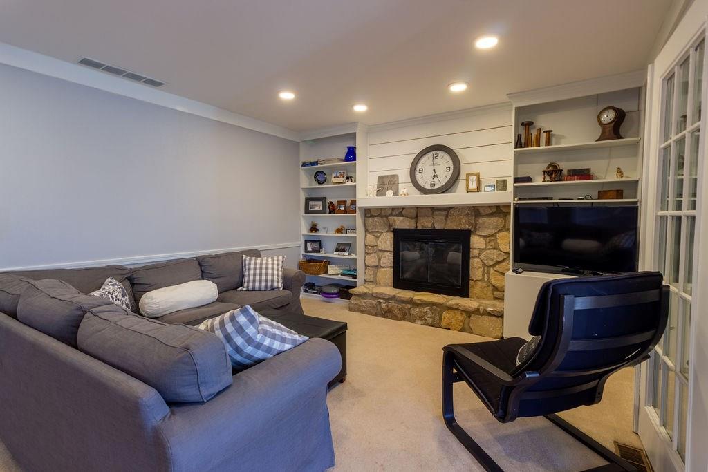 1506 Spruce Drive Carmel, IN 46033 - Photo 8 of 17