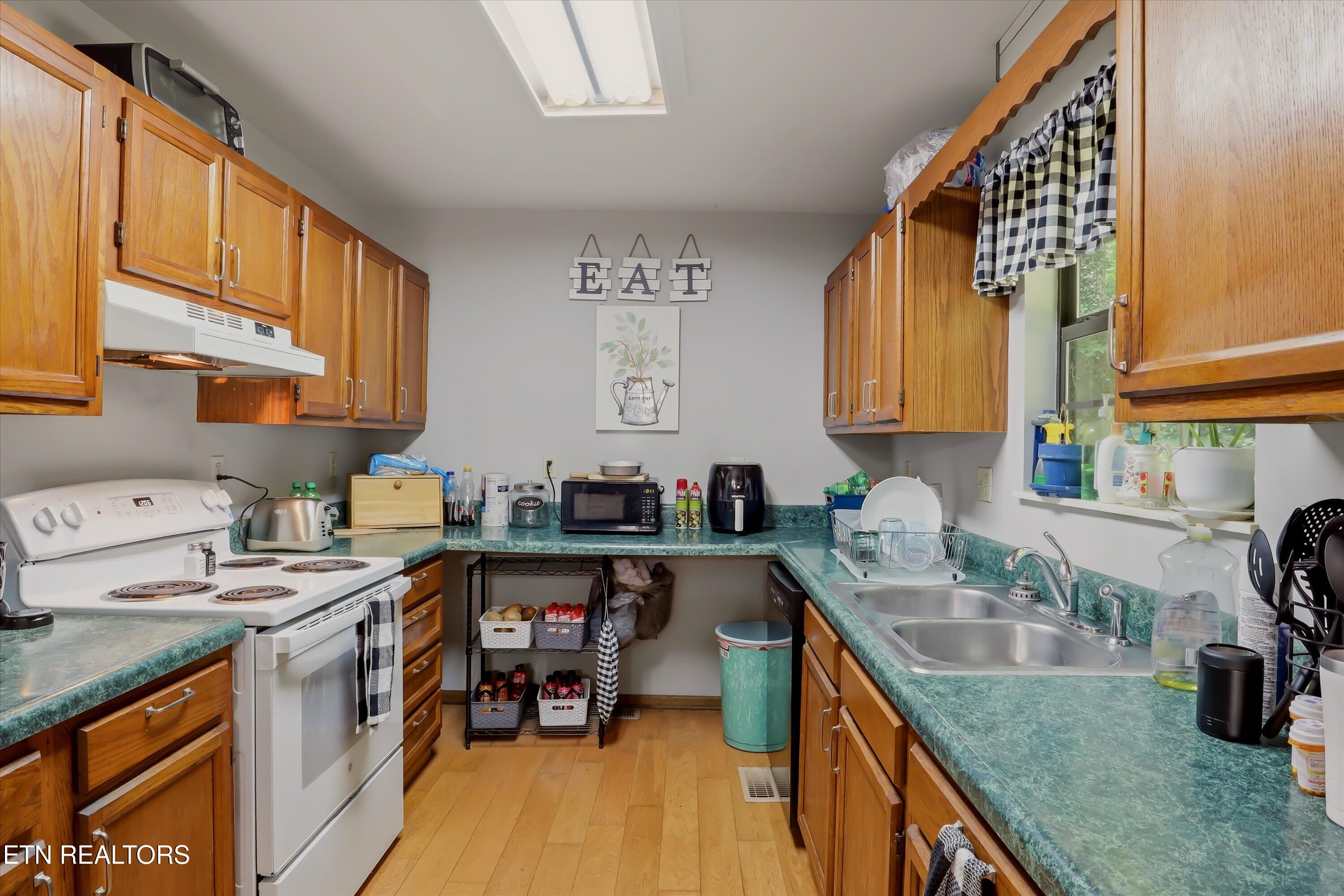 334 Pumpkin Hollow Road Heiskell, TN 37754 - Photo 7 of 24 09-FINAL-9