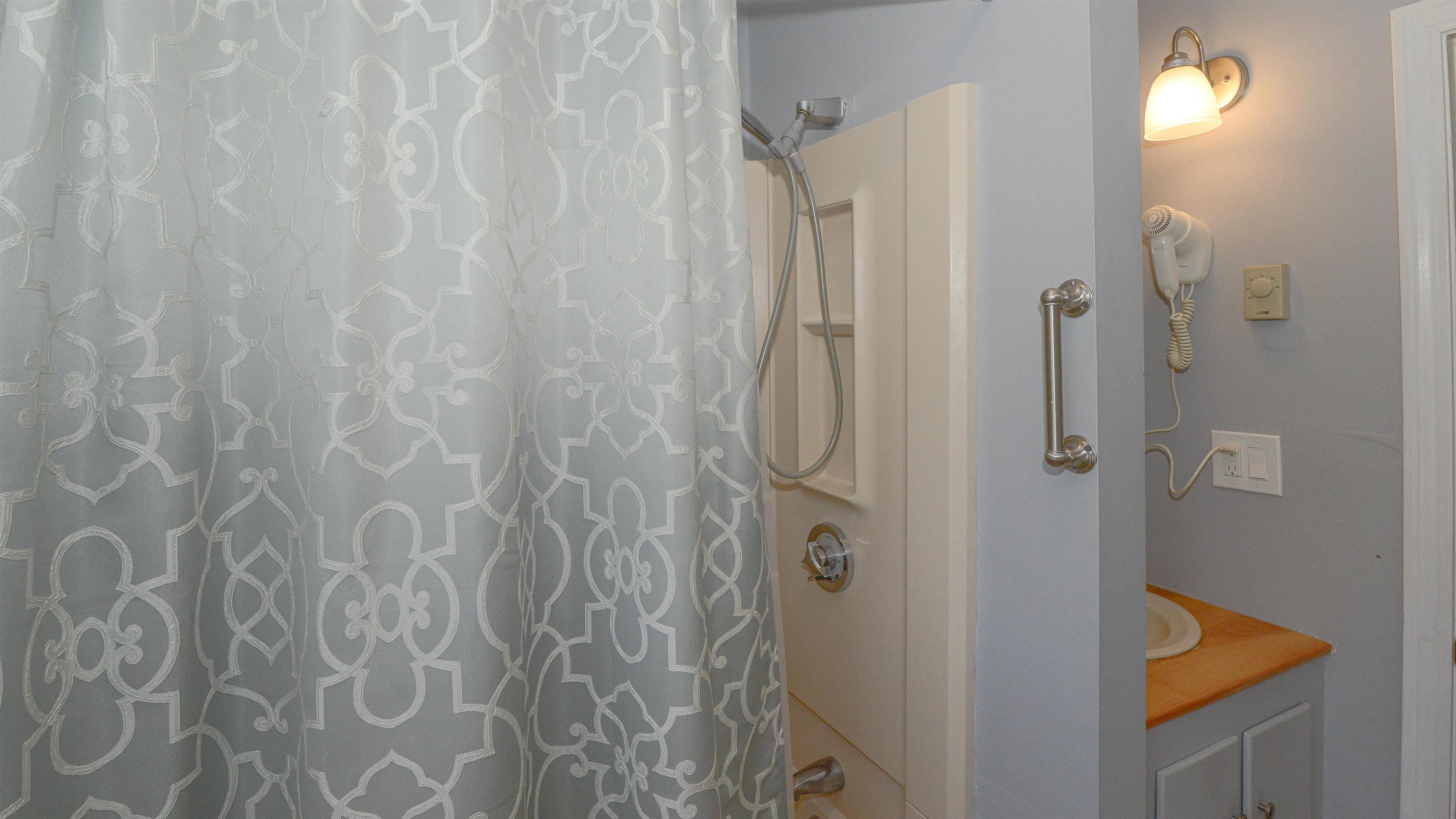 734 Kearsarge Road, Unit 3 Conway, NH 03845 - Photo 16 of 30