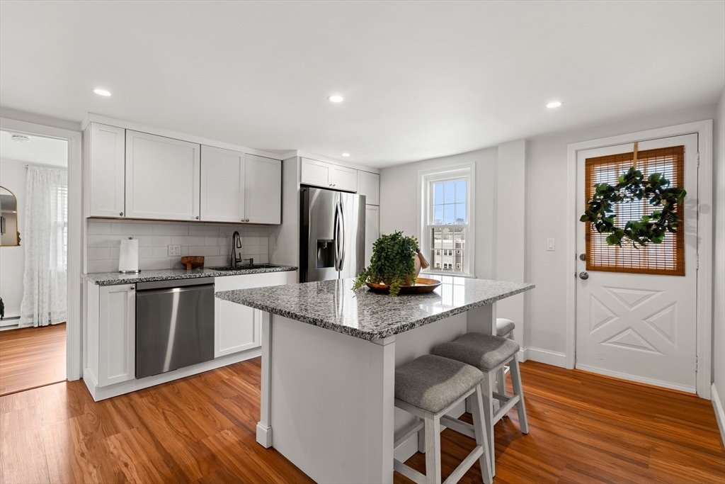 40 Middle Street, Unit 3A Gloucester, MA 01930 - Photo 2 of 14