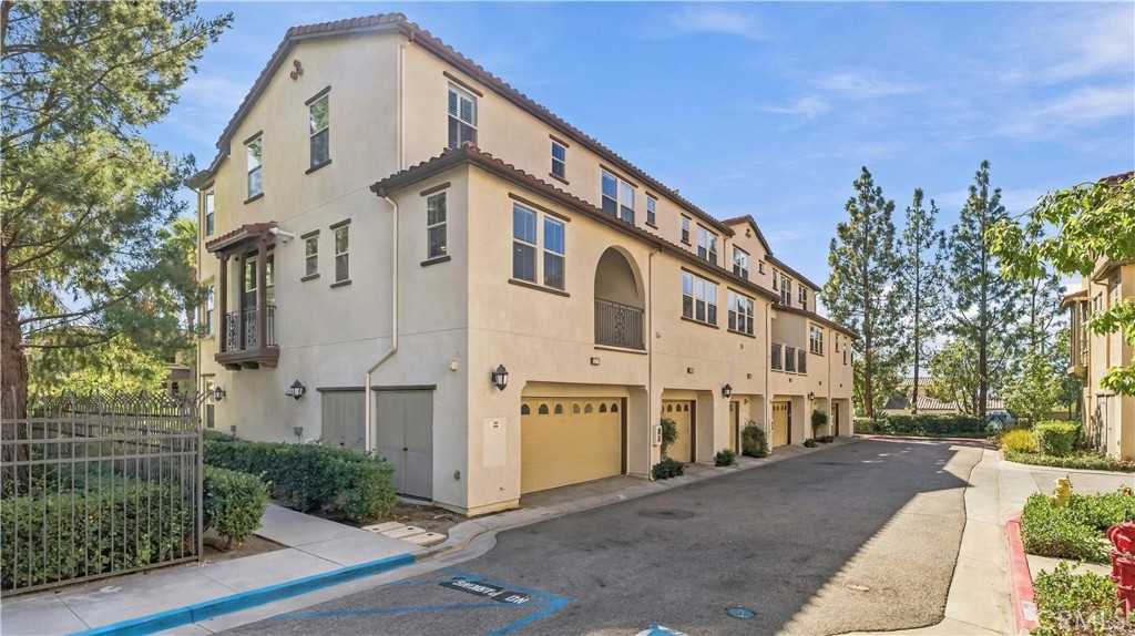 827 The Promenade, Unit F Azusa, CA 91702 - Photo 43 of 51 Gallery Image 43