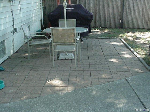 2211 Princeton Road Berkley, MI 48072 - Photo 2 of 8 patio.jpg