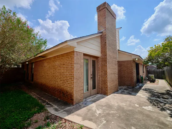 $214,900 | 1520 Crestmont Street, Wharton, TX 77488