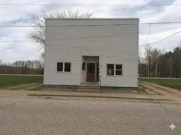 $114,900 | 220 Clark Street, Hatley, WI 54440