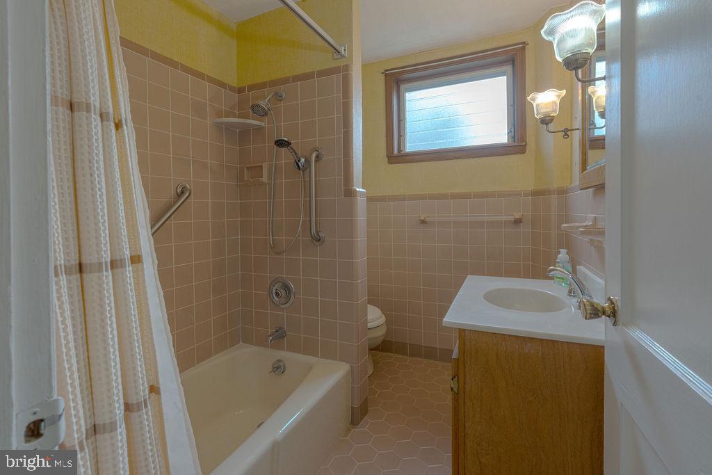 1917 Winton Avenue Havertown, PA 19083 - Photo 20 of 31