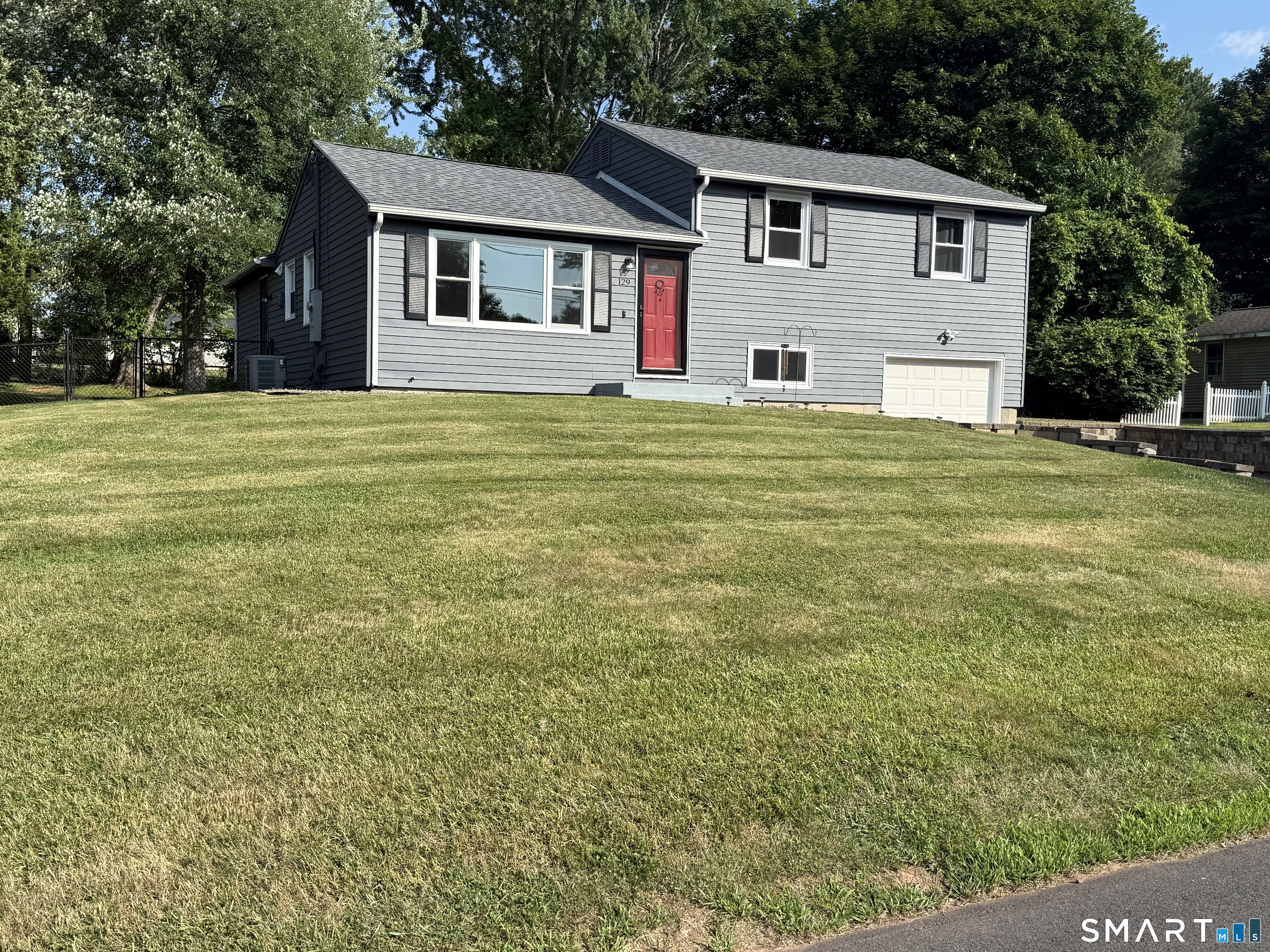 129 Overlook Road South Windsor, CT 06074 - Photo 2 of 30