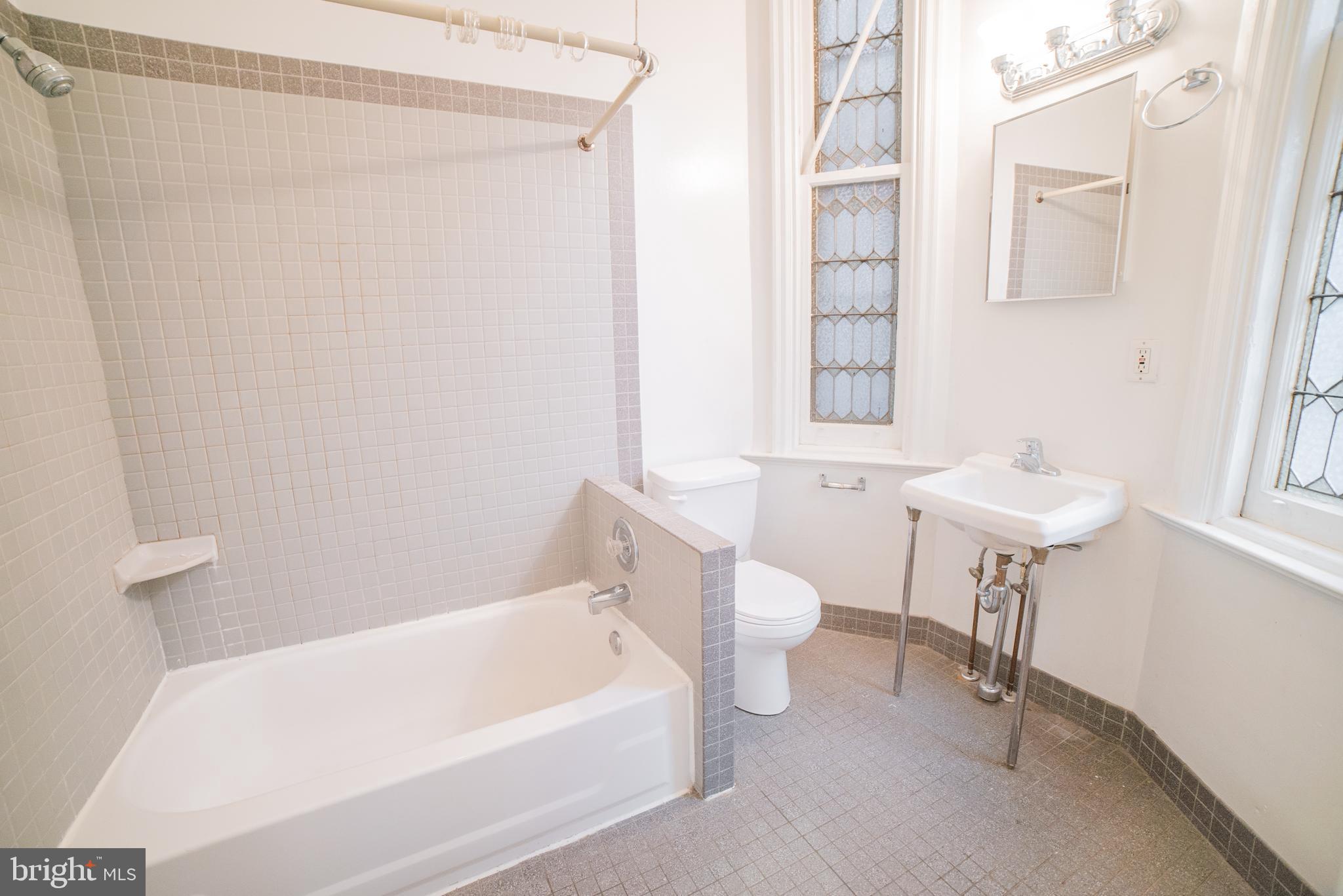 1919 Spruce Street, Unit 2R Philadelphia, PA 19103 - Photo 13 of 16