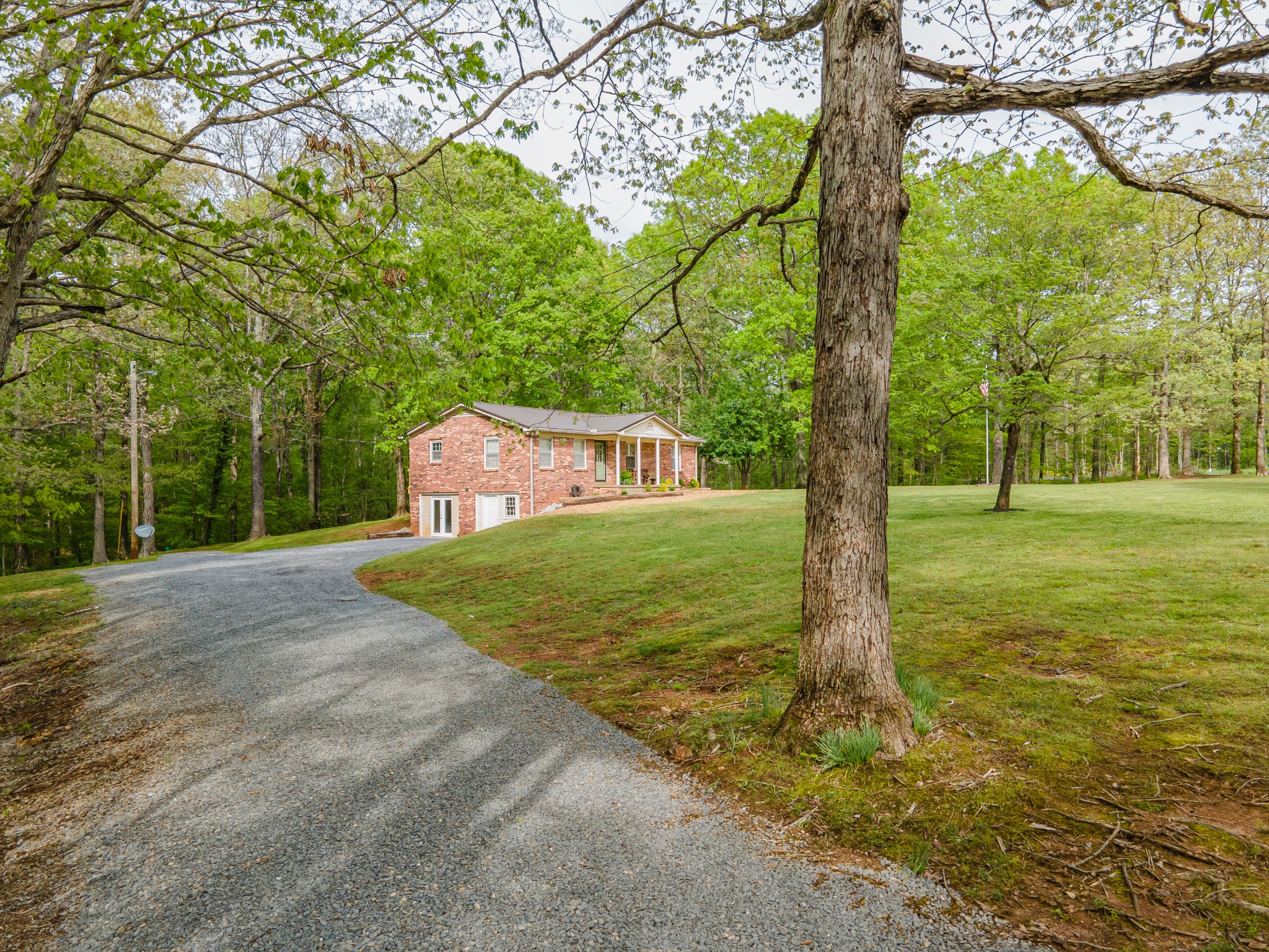 7651 Pinewood Road Nunnelly, TN 37137 - Photo 4 of 69 Gallery Image 4