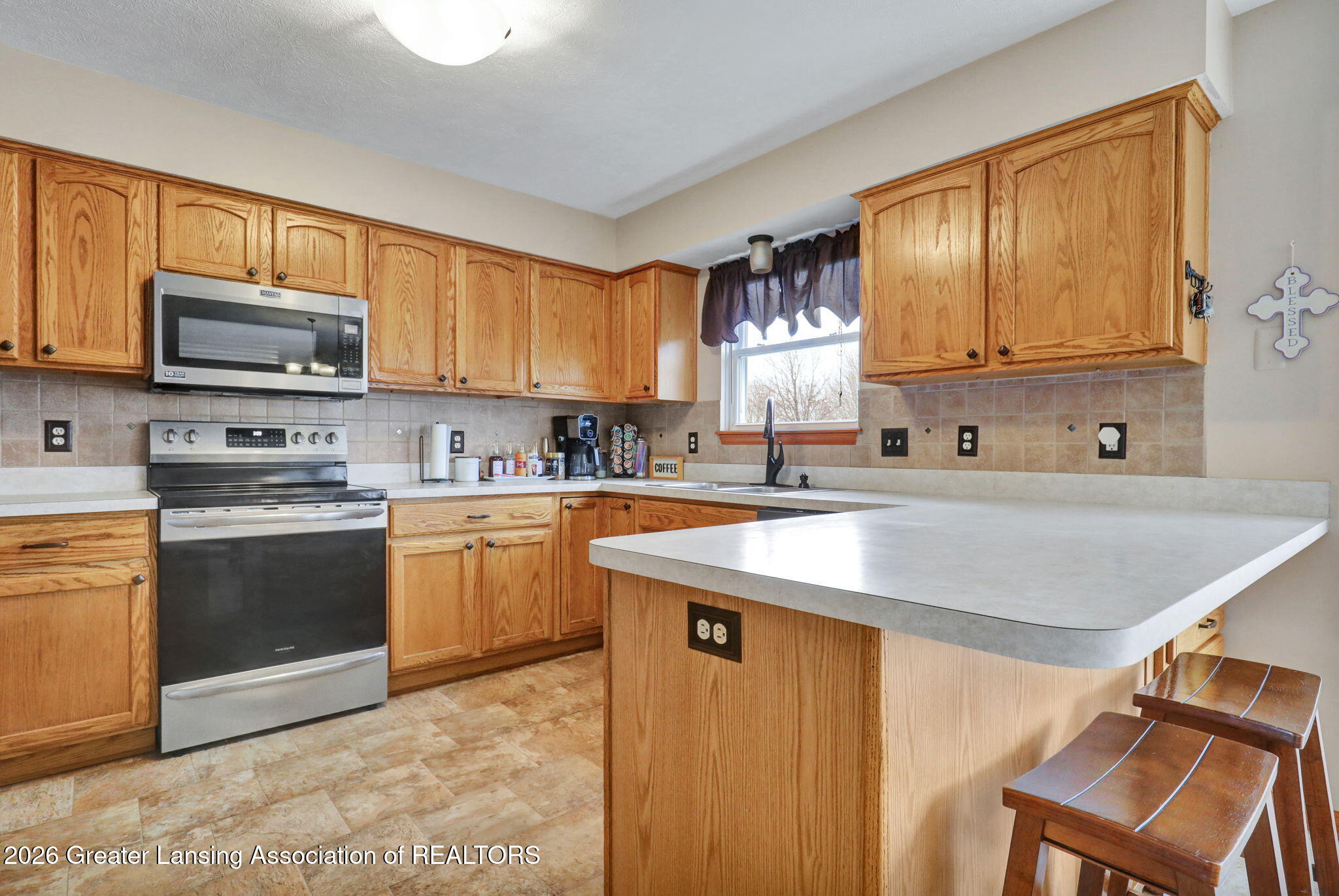 3522 Ramsgate Drive Lansing, MI 48906 - Photo 39 of 43 37-web-or-mls-Open Ended Media-4