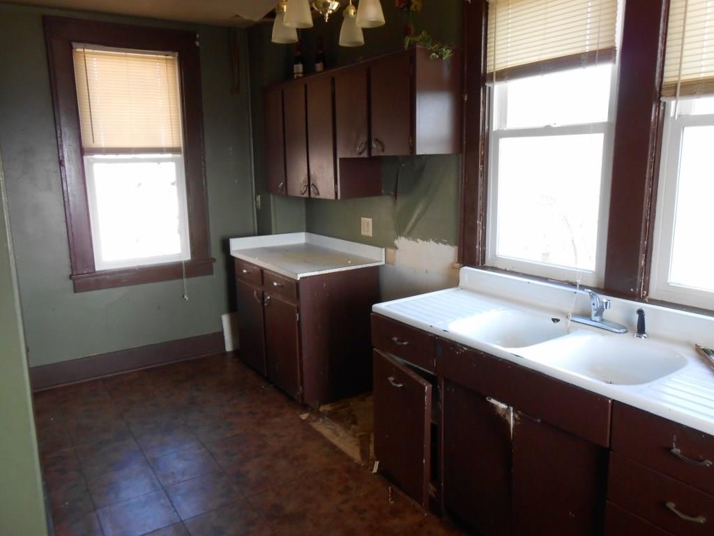 644 Amity Ridge Road Amity, PA 15311 - Photo 8 of 24 Kitchen