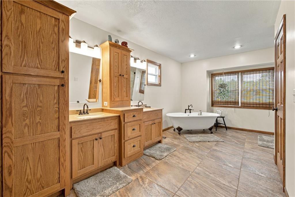 2064 North 900 Road Eudora, KS 66025 - Photo 20 of 65 Gallery Image 20