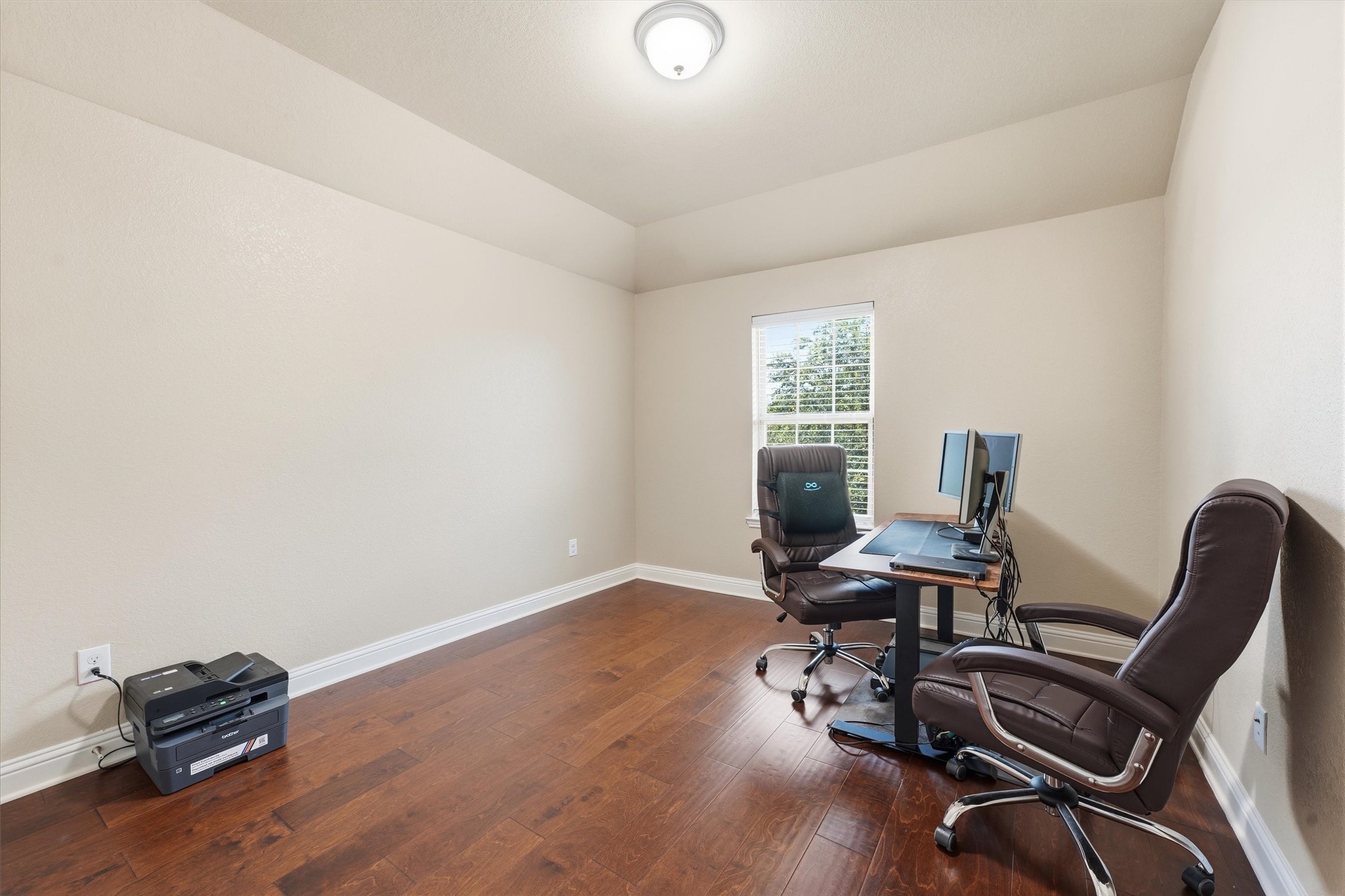 1908 Sunset Terrace Lane Pearland, TX 77089 - Photo 22 of 35 Bedroom 4 - spacious secondary bedrooms.