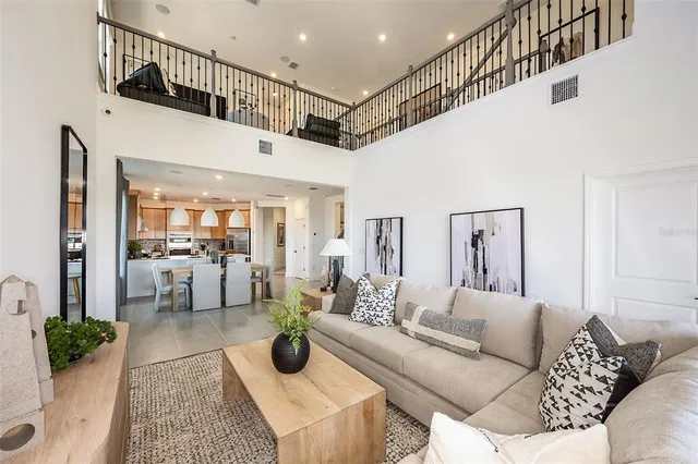 $713,562 | 19337 Lochside Lane, Mount Dora, FL 32757