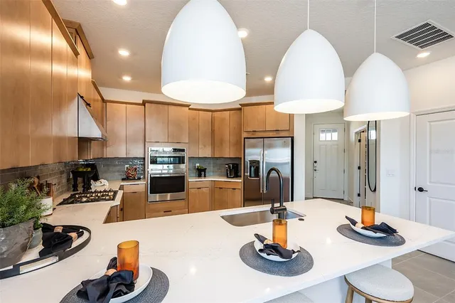 $713,562 | 19337 Lochside Lane, Mount Dora, FL 32757