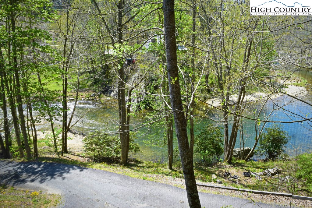 354 Broadstone Road Banner Elk, NC 28604 - Photo 32 of 33 Gallery Image 32