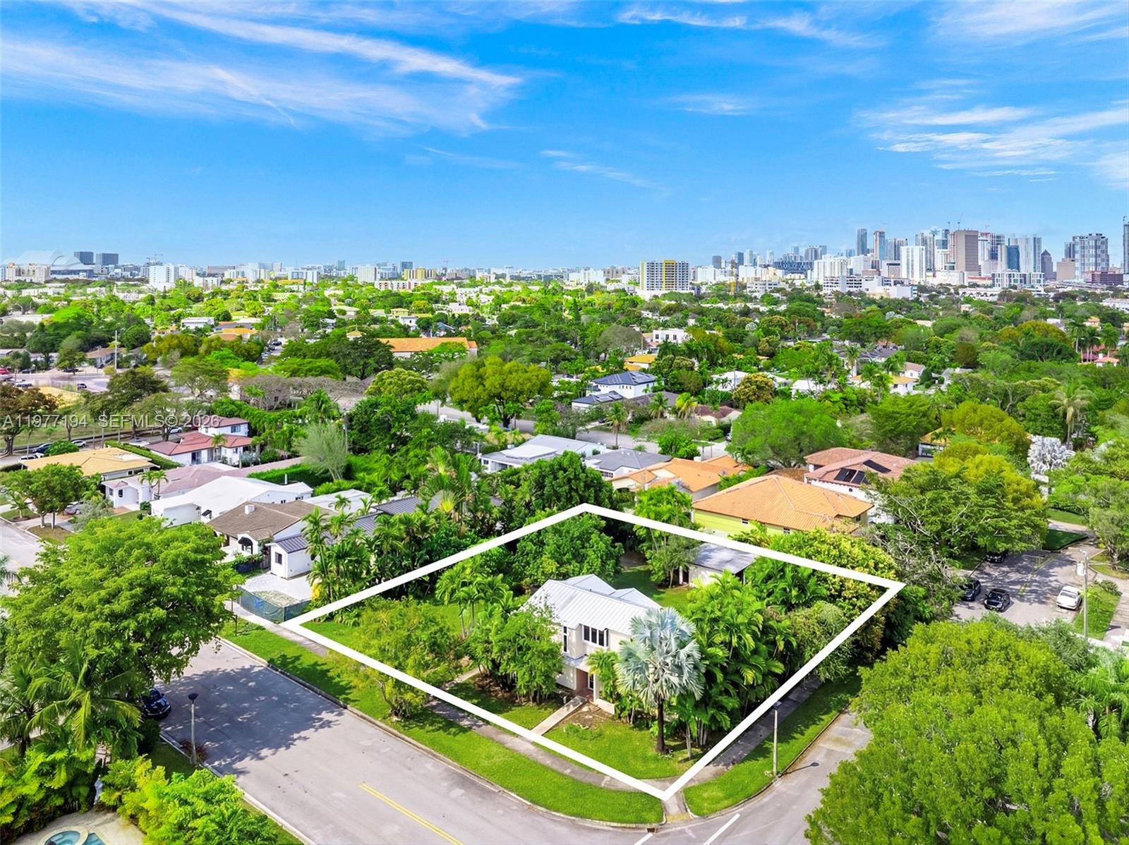 701 Southwest 27th Road Miami, FL 33129 - Photo 4 of 23 Gallery Image 4