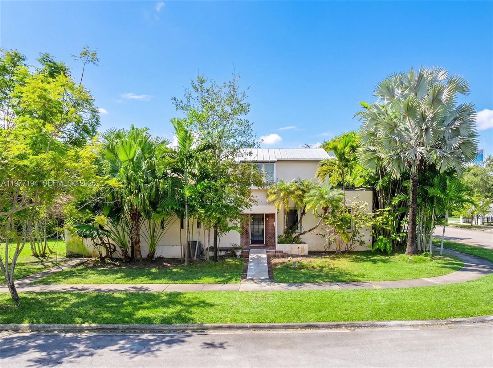 701 Southwest 27th Road Miami, FL 33129 - Photo 5 of 23 Gallery Image 5
