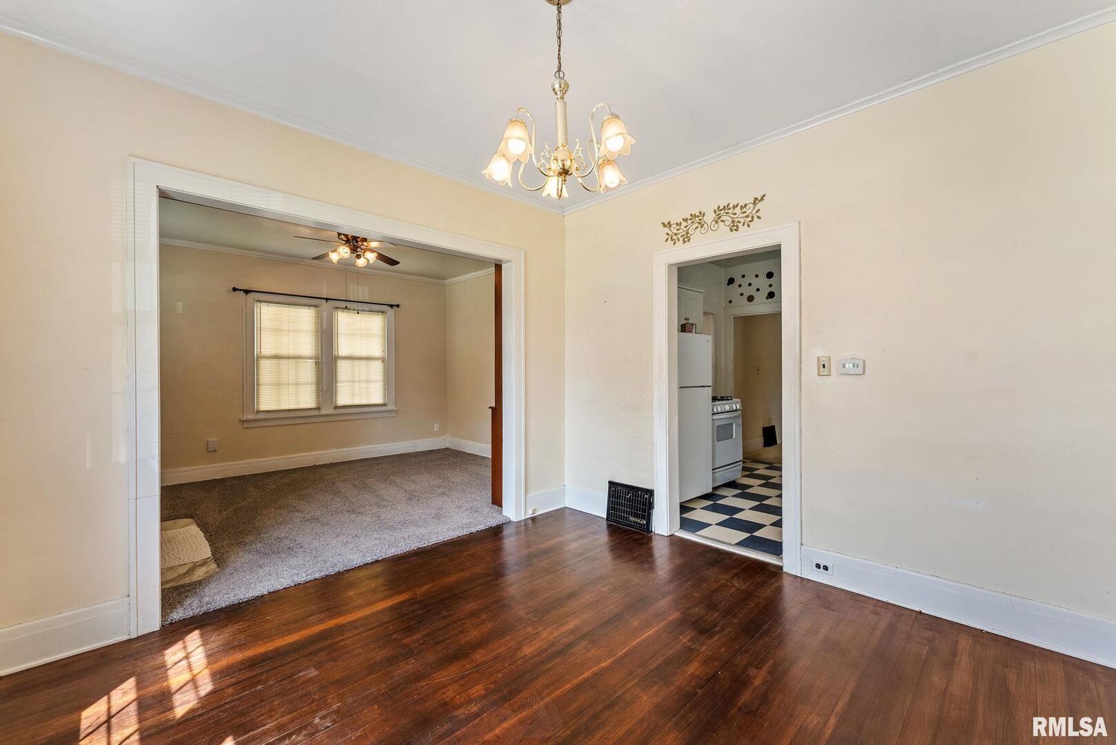 1904 30th Street Moline, IL 61265 - Photo 6 of 13
