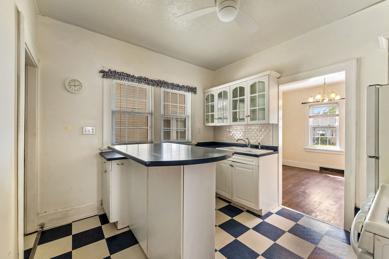 1904 30th Street Moline, IL 61265 - Photo 9 of 13