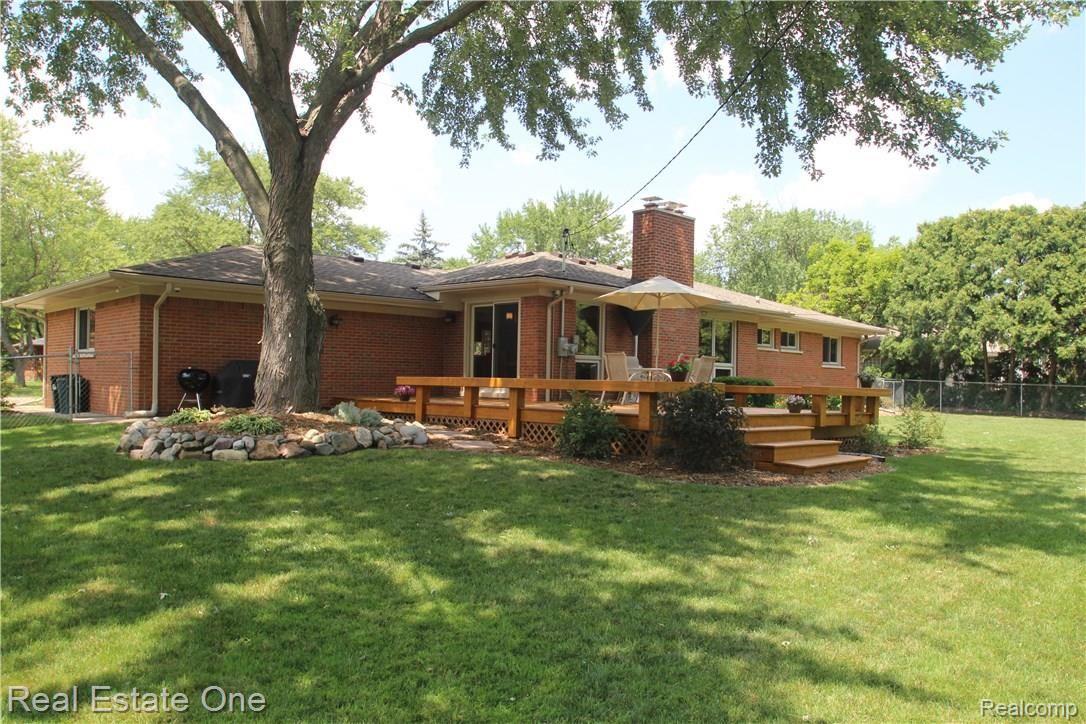 28388 Westerleigh Road Farmington, MI 48334 - Photo 17 of 41 IMG_9268.JPG